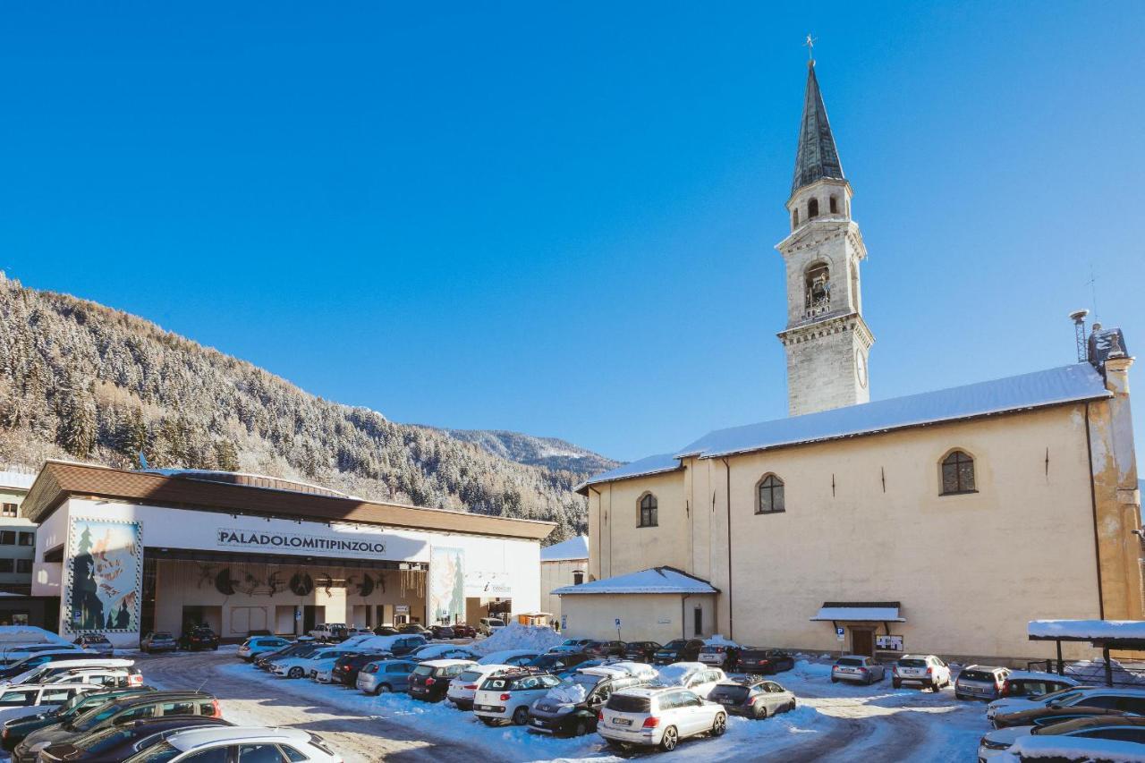 Hotel Collini Pinzolo Exteriör bild